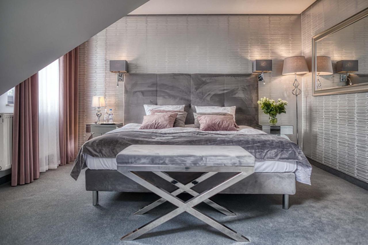Bialy Dom Hotell